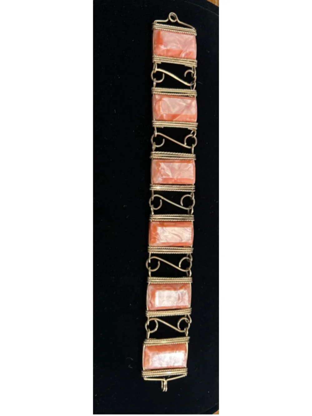 Women’s coral color swirl lucite art deco style vintage circa 50’s era - Picture 3 of 3